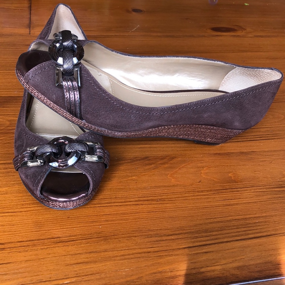 EUC brown suede Alex Marie wedge open toe shoe